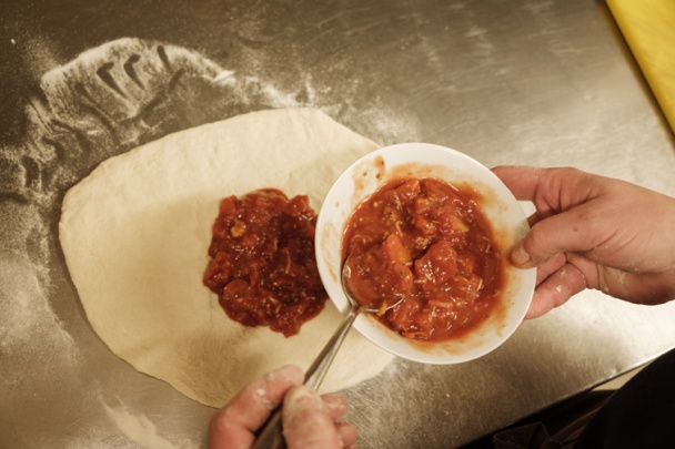 Panenka v pizza ceste s rukolovým šalátom (fotorecept) - obrázok 3