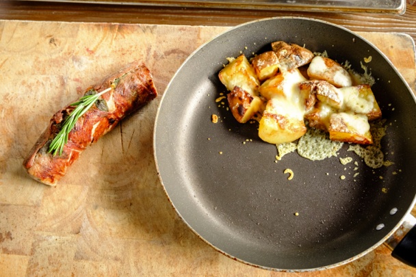 Panenka so zapekanými zemiakmi a slaninovým džemom (fotorecept) - obrázok 2