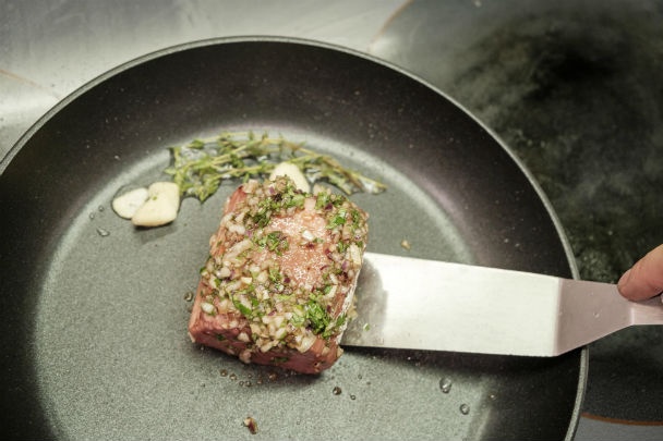 Sviečkovica s ovocnou salsou a batatovým pyré (fotorecept) - obrázok 3