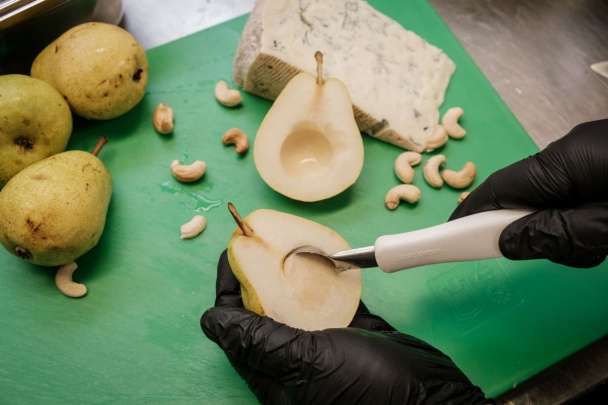 Zapekané hrušky s plesňovým syrom a kešu orieškami (fotorecept) - obrázok 2