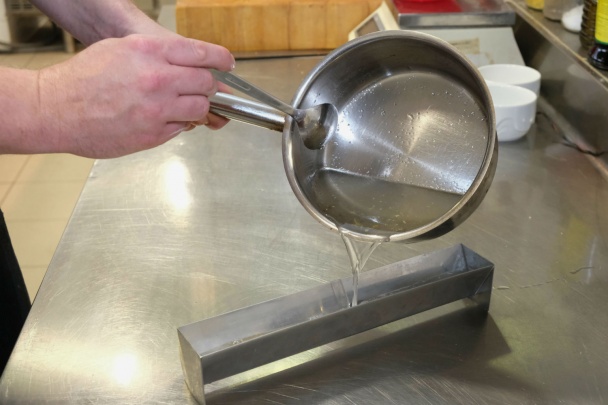 Údený pstruh s citrónovým želé a chrenovou šľahačkou (fotorecept) - obrázok 3