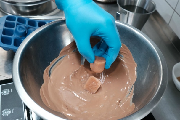 Dulové želé v mliečnej čokoláde (fotorecept) - obrázok 4