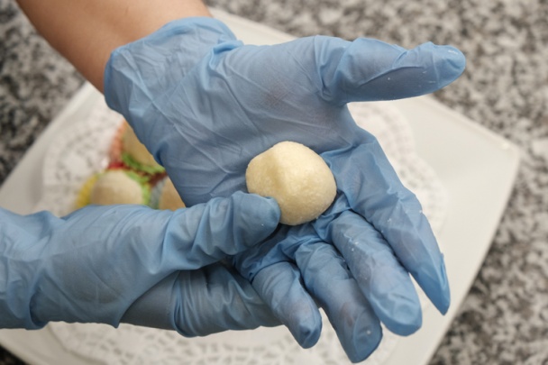 Nepečené kokosové vajíčka s mandľou (fotorecept) - obrázok 3