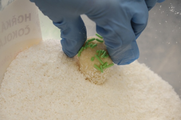 Nepečené kokosové vajíčka s mandľou (fotorecept) - obrázok 4