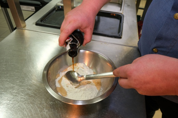 Trhaný hovädzí bok v domácom chlebe z čierneho piva (fotorecept) - obrázok 1