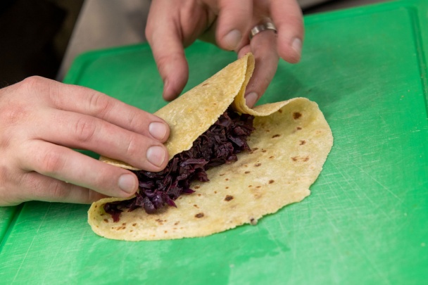 Kačacie prsia na pomarančoch a šalvii, roláda z lokše a dusenej červenej kapusty (fotorecept) - obrázok 3