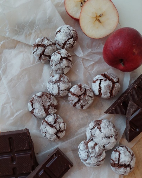 Čokoládové crinkles - obrázok 1