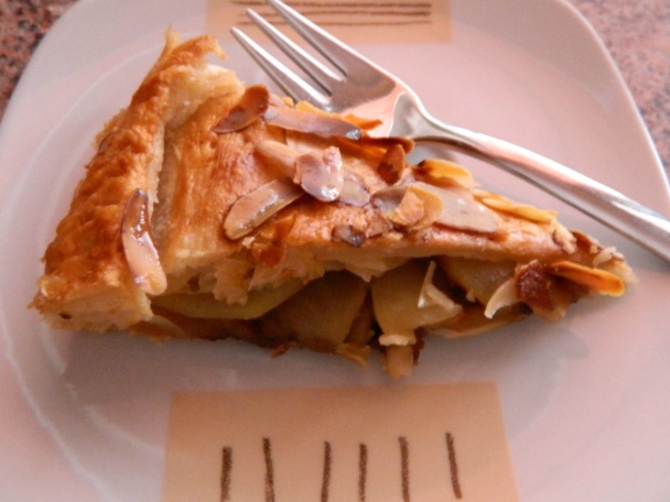 Jablkovo slivkový koláčik :) - obrázok 5