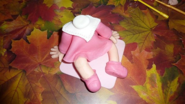 Postup na bábiku na tortu pre malé oslávenkyne (fotorecept) - obrázok 22