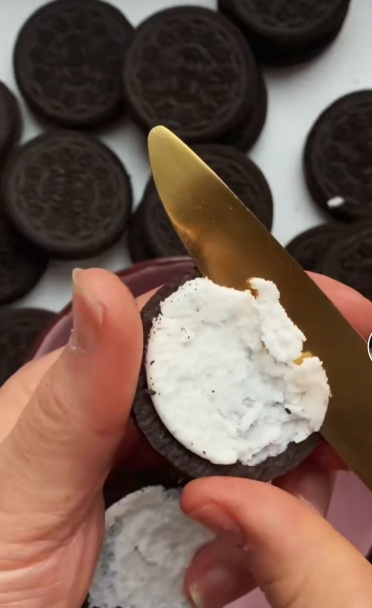 Oreo koláčik len z 3 ingrediencií (fotorecept) - obrázok 1