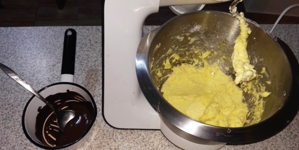 Banánovo-jahodová torta (fotorecept) - obrázok 4