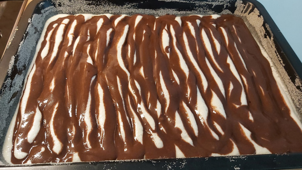 Hrnčekový jogurtový koláč (fotorecept) - obrázok 5