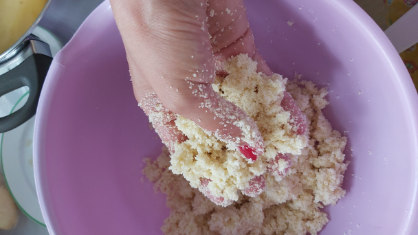 Jednoduchý jogurtovo-ovocný koláč (fotorecept) - obrázok 3