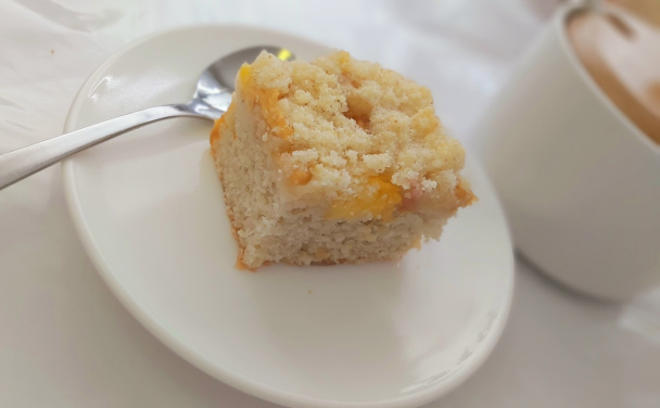 Jednoduchý jogurtovo-ovocný koláč (fotorecept) - obrázok 6