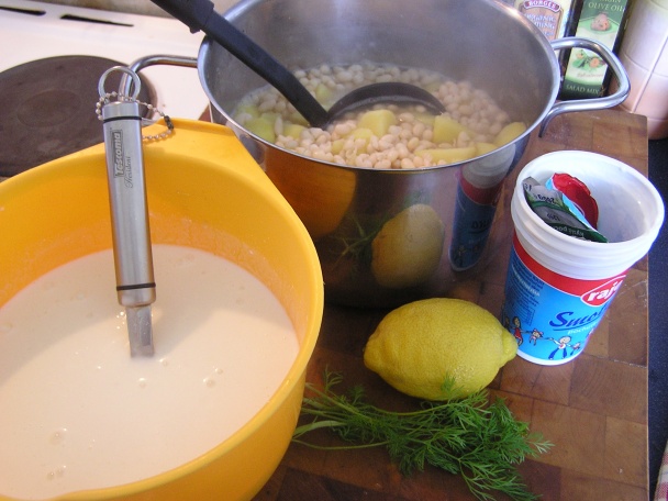 Kyslý prívarok s fašírkovým očkom (fotorecept) - obrázok 4