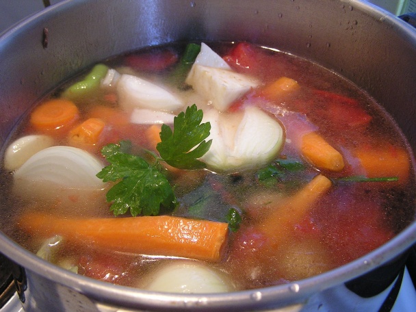 Hovädzie mäso s rajčinovou omáčkou a knedľou (fotorecept) - obrázok 6