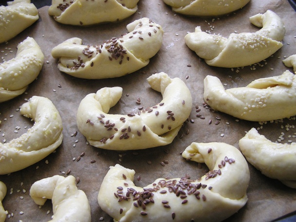 Kysnuté cesnakové rožky (fotorecept) - obrázok 4