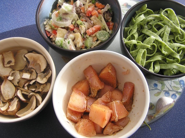 Kuracia polievka so zelenými rezancami (fotorecept) - obrázok 1