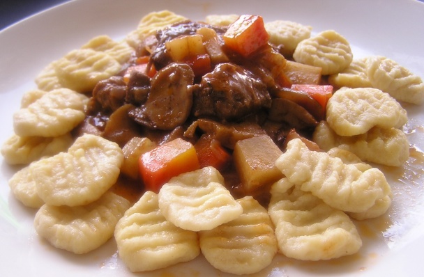 Pomalé ragú z diviaka s gnocchi (fotorecept) - obrázok 12