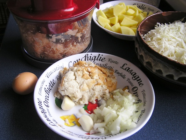 Mäsová polievka pod chlebovou krustou (fotorecept) - obrázok 3