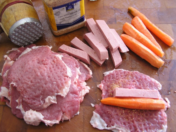 Mäsové závitky s dusenou kapustou (fotorecept) - obrázok 1