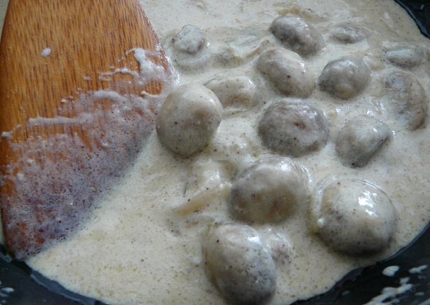 Hubové ragú so širokými rezancami (fotorecept) - obrázok 12