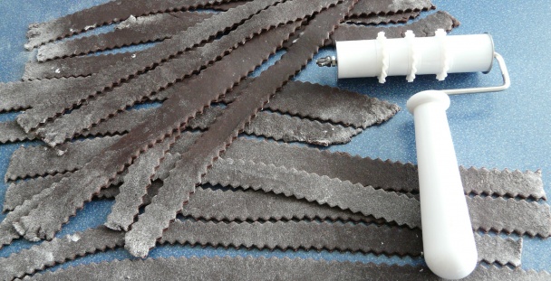 Čokoládové rezance so zmrzlinou a pistáciami (fotorecept) - obrázok 5