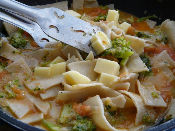 Cestovinový šalát so zeleninou a mungo klíčkami (fotorecept) - obrázok 5