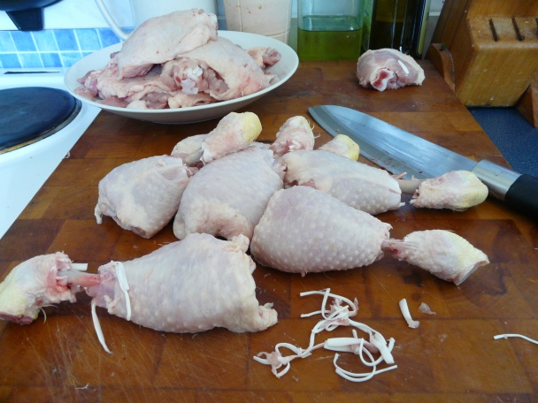 Kuracie nohy so smotanovým ragú a špenátovými cestovinami (fotorecept) - obrázok 2