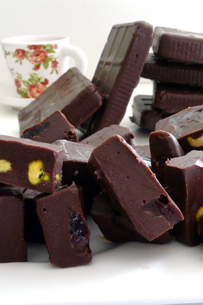 Čokoláda s pistáciami a všeličím iným (fotorecept) - obrázok 7