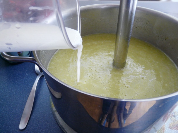 Brokolicovo-karfiolová krémová polievka (fotorecept) - obrázok 3