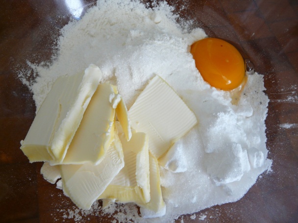 Broskyňový koláč z krehkého cesta (fotorecept) - obrázok 1