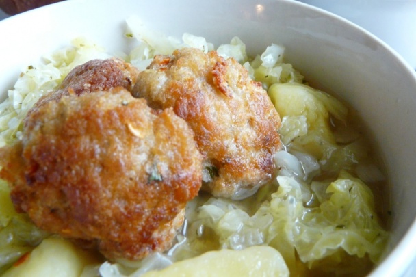 Kelová polievka s mäsovými guľkami (fotorecept) - obrázok 7