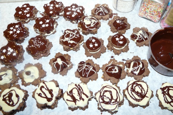 Orechovo čokoládové kvietky (fotorecept) - obrázok 4