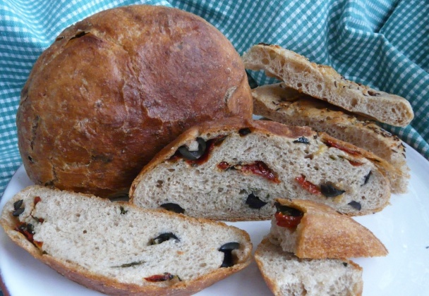 Chlieb so sušenými rajčinami a olivami (fotorecept) - obrázok 9