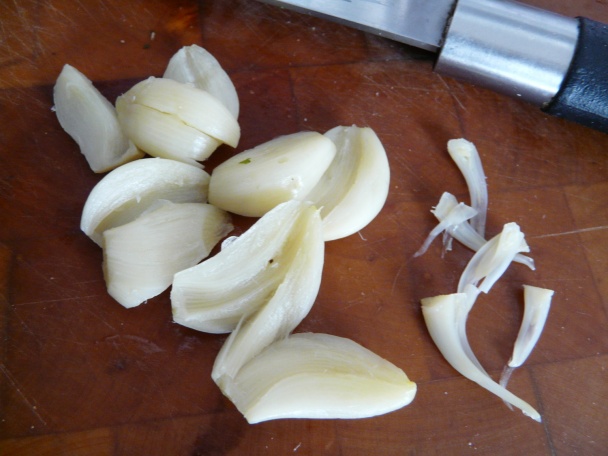 Špagety s cesnakovým krémom a rajčinami (fotorecept) - obrázok 4