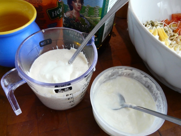 Zemiakový šalát s mungo klíčkami a jogurtovým dresingom (fotorecept) - obrázok 3