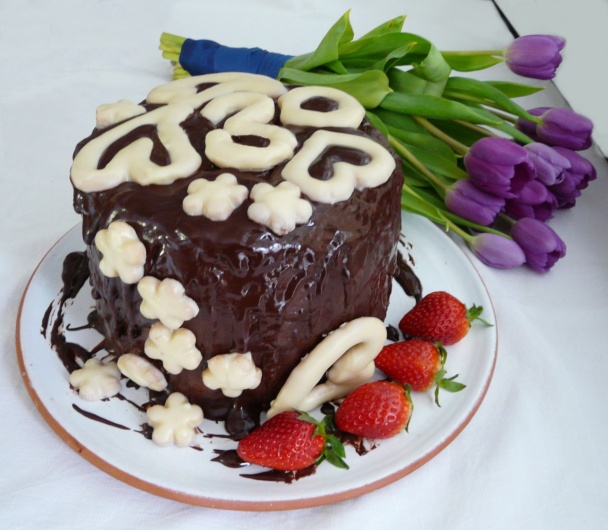 Torta čokoládovo-tvarohovo-jahodová (fotopostup) - obrázok 15