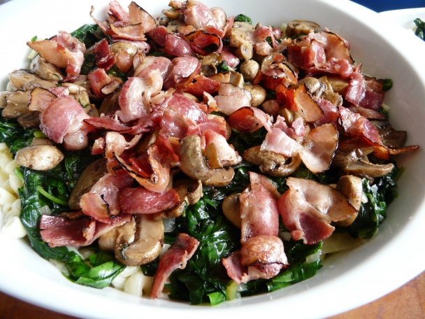 Zapekané cestoviny s medvedím cesnakom (fotorecept) - obrázok 6