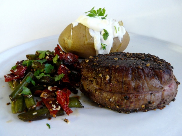 Biftek so zelenou fazuľkou a sušenými paradajkami (fotorecept) - obrázok 7