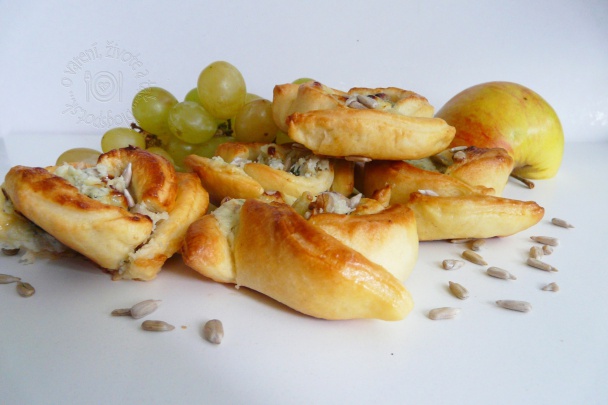 Koláčiky s Nivou, jablkom a orechmi (fotorecept) - obrázok 8