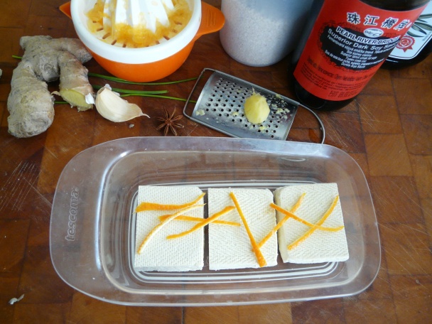Grilované tofu s pomarančovým teriyaky (fotorecept) - obrázok 1