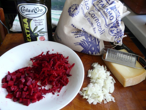 Risotto s červenou repou a kuracími lízatkami (fotorecept) - obrázok 1