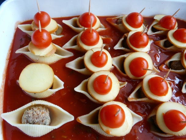 Cestovinové mušle plnené mäsovými guľkami s paradajkovou omáčkou (fotorecept) - obrázok 4