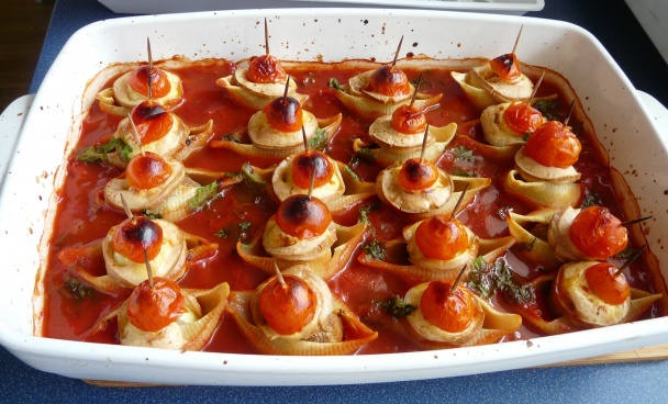 Cestovinové mušle plnené mäsovými guľkami s paradajkovou omáčkou (fotorecept) - obrázok 6