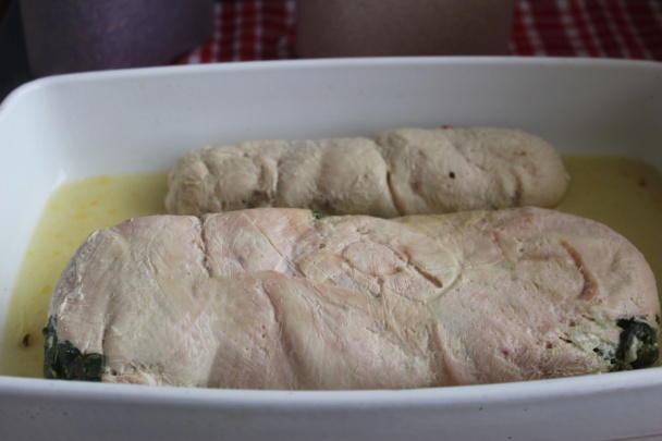 Kuracie rolády so zemiakovo-mrkvovým pyré a paradajkovo-baklažánovou salsou (fotorecept) - obrázok 5