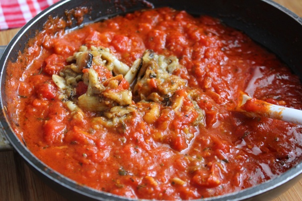 Kuracie rolády so zemiakovo-mrkvovým pyré a paradajkovo-baklažánovou salsou (fotorecept) - obrázok 10