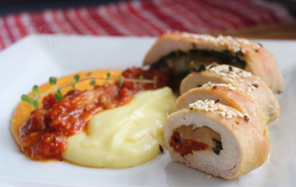 Kuracie rolády so zemiakovo-mrkvovým pyré a paradajkovo-baklažánovou salsou (fotorecept) - obrázok 11