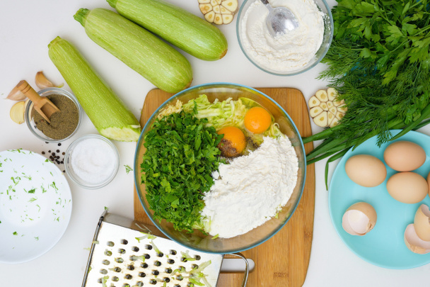 Chrumkavé cuketové placky (fotorecept) - obrázok 5