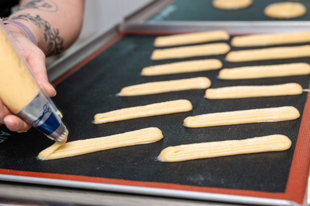 Éclairs so slaným karamelom (fotorecept) - obrázok 3